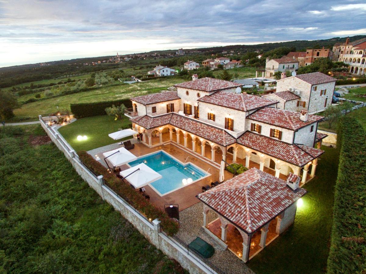 Villa Carolus-Luxurious Istrian Villa Barat  Exterior photo