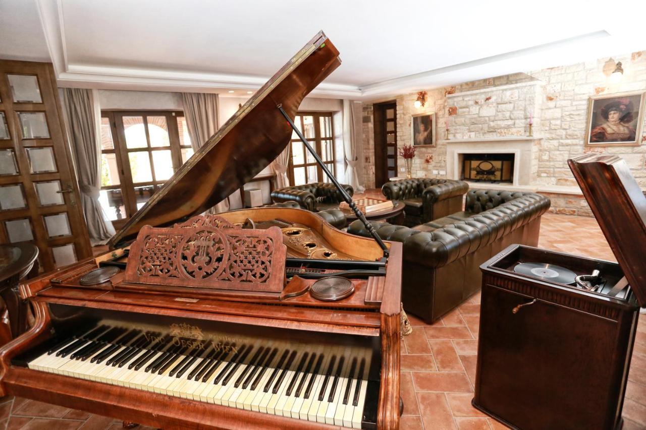 Villa Carolus-Luxurious Istrian Villa Barat  Exterior photo